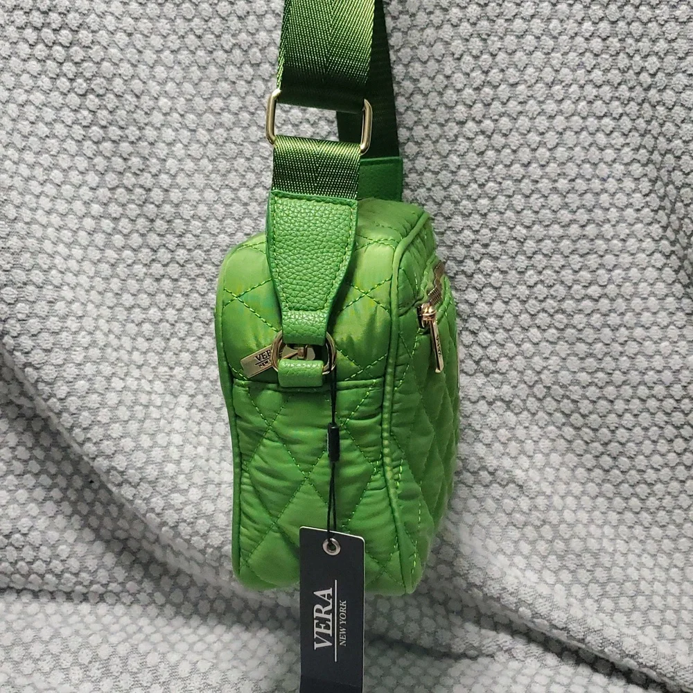 Vera New York Green Quilted Crossbody Bag - Picture 10 of 12